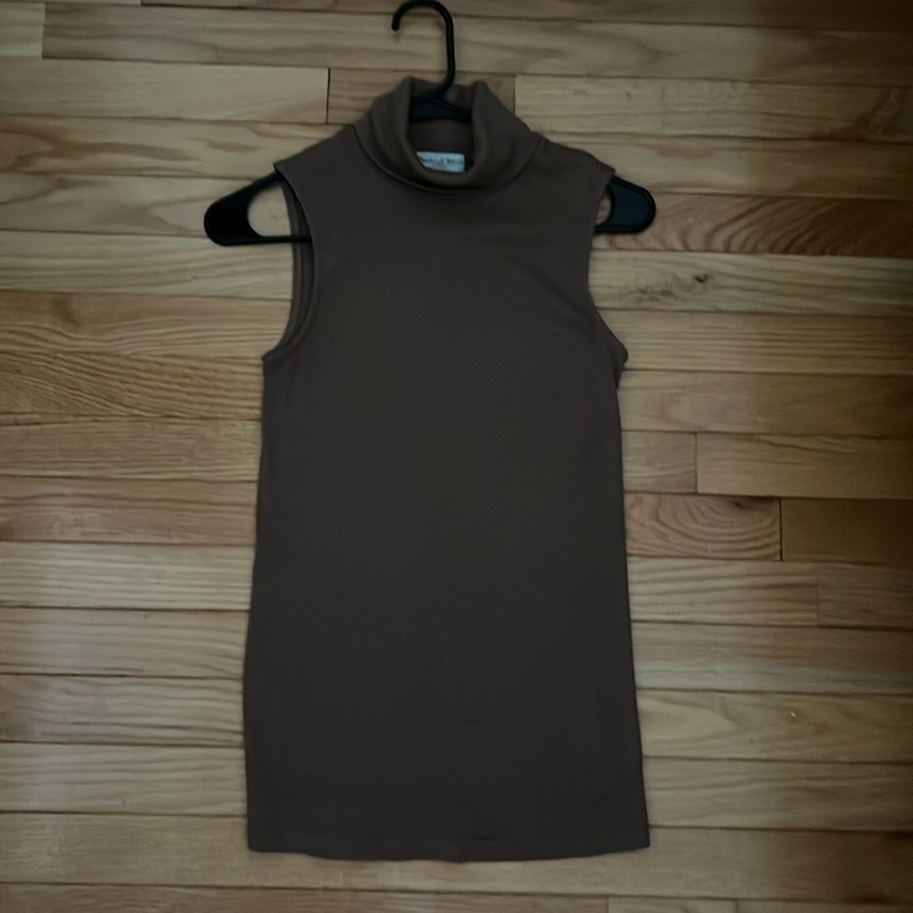 Michael stars brown tank with turtle neck size XS